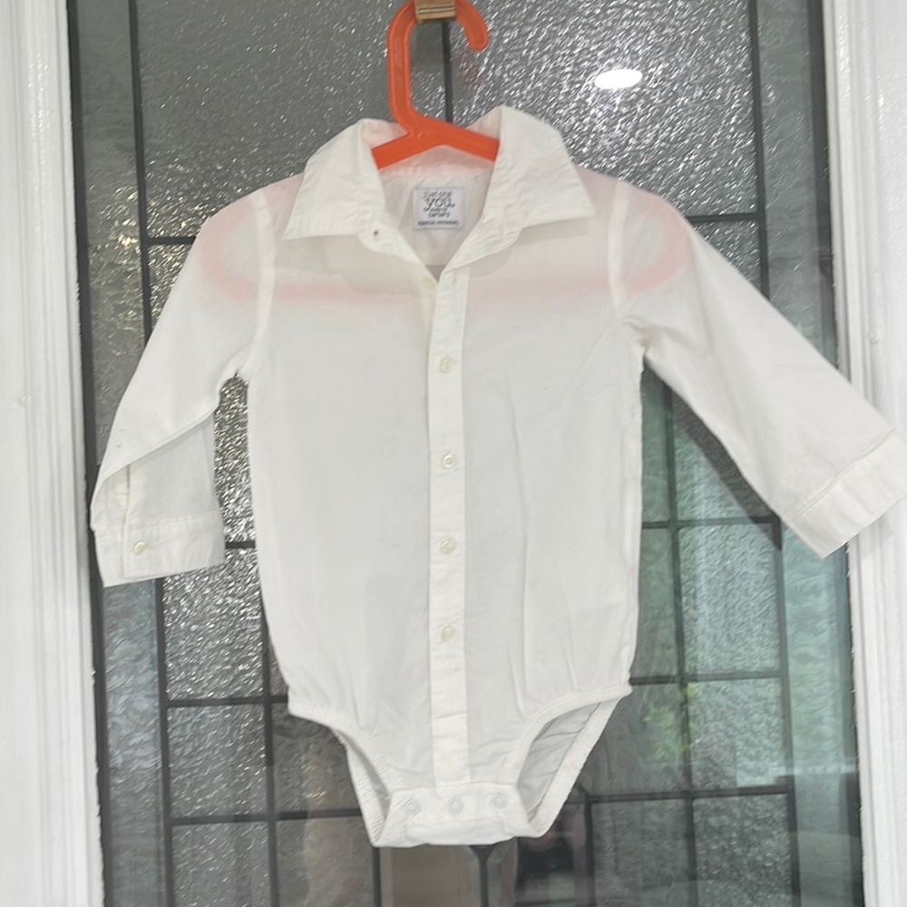 Cater’s White Shirt